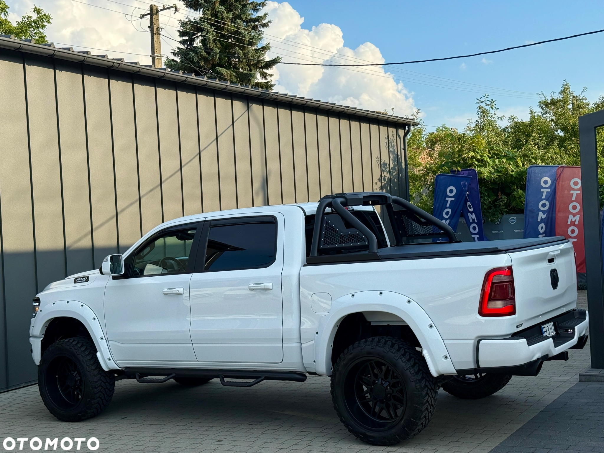 Dodge RAM 1500 5.7 4x4 - 18