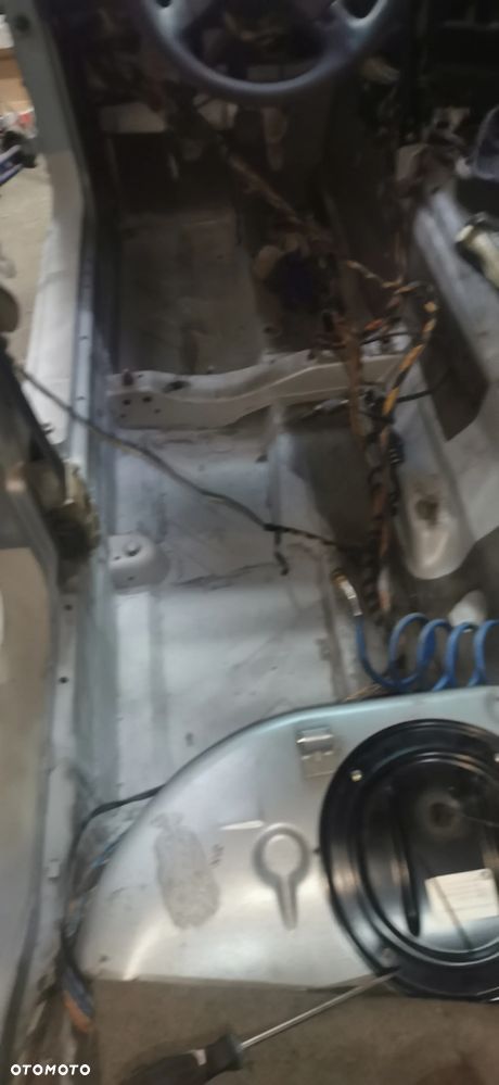 BMW Seria 3 - 16