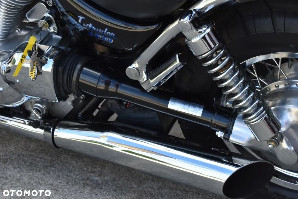 Suzuki Intruder - 18