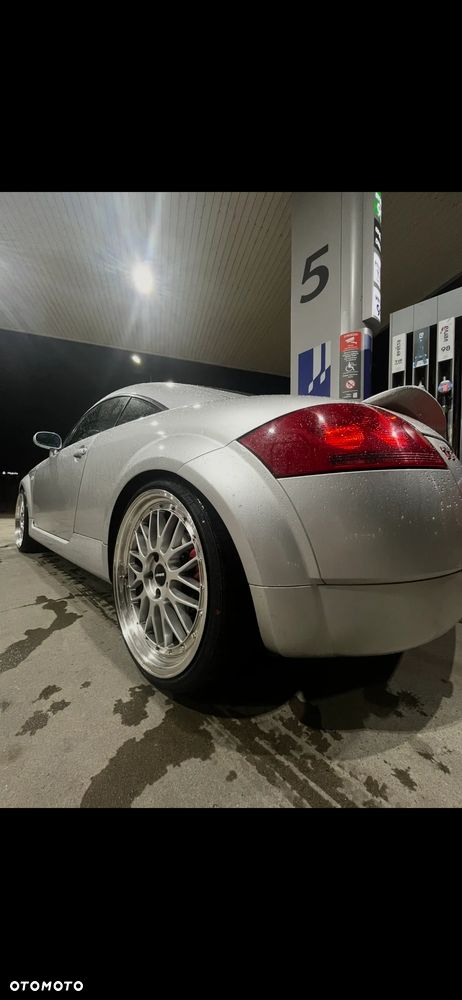 Audi TT Coupé 1.8T Quattro - 4