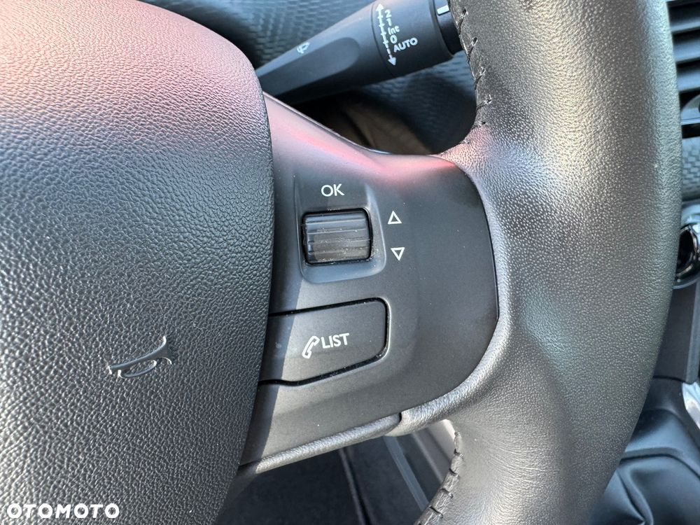 Peugeot 2008 - 14