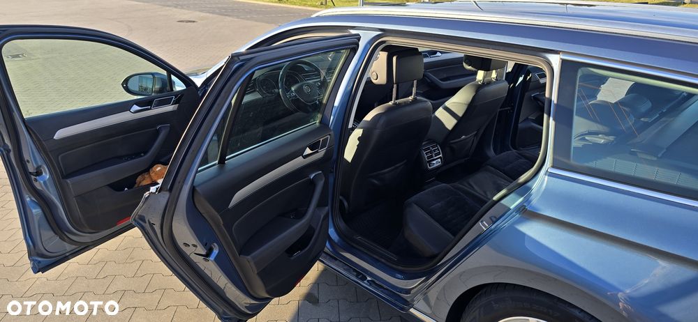Volkswagen Passat Variant - 11