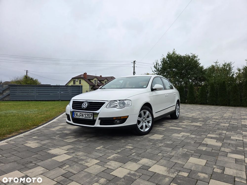 Volkswagen Passat 1.6 Exclusive - 6