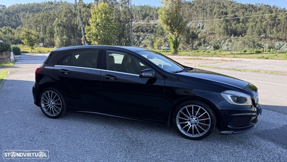 Mercedes-Benz A 180 d AMG Line - 12