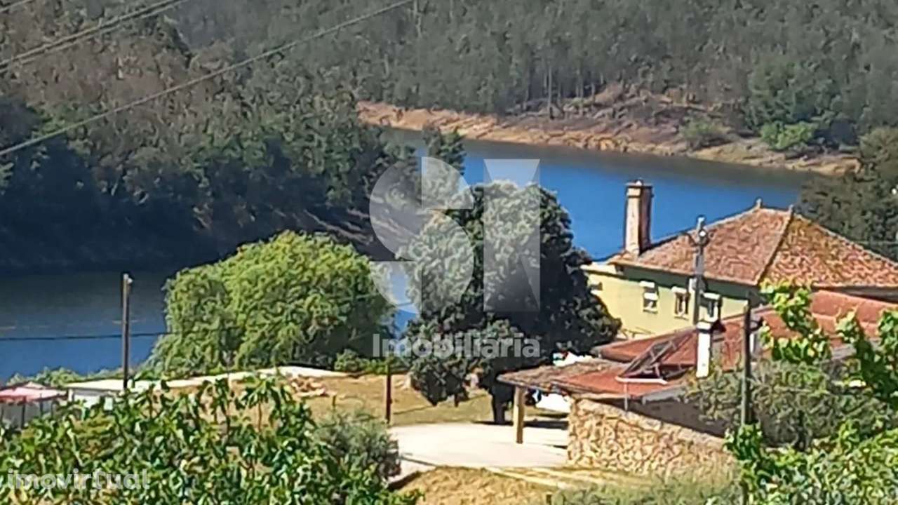 2 terrenos com possibilidade de construção - Grande imagem: 3/24