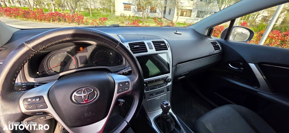 Toyota Avensis - 7
