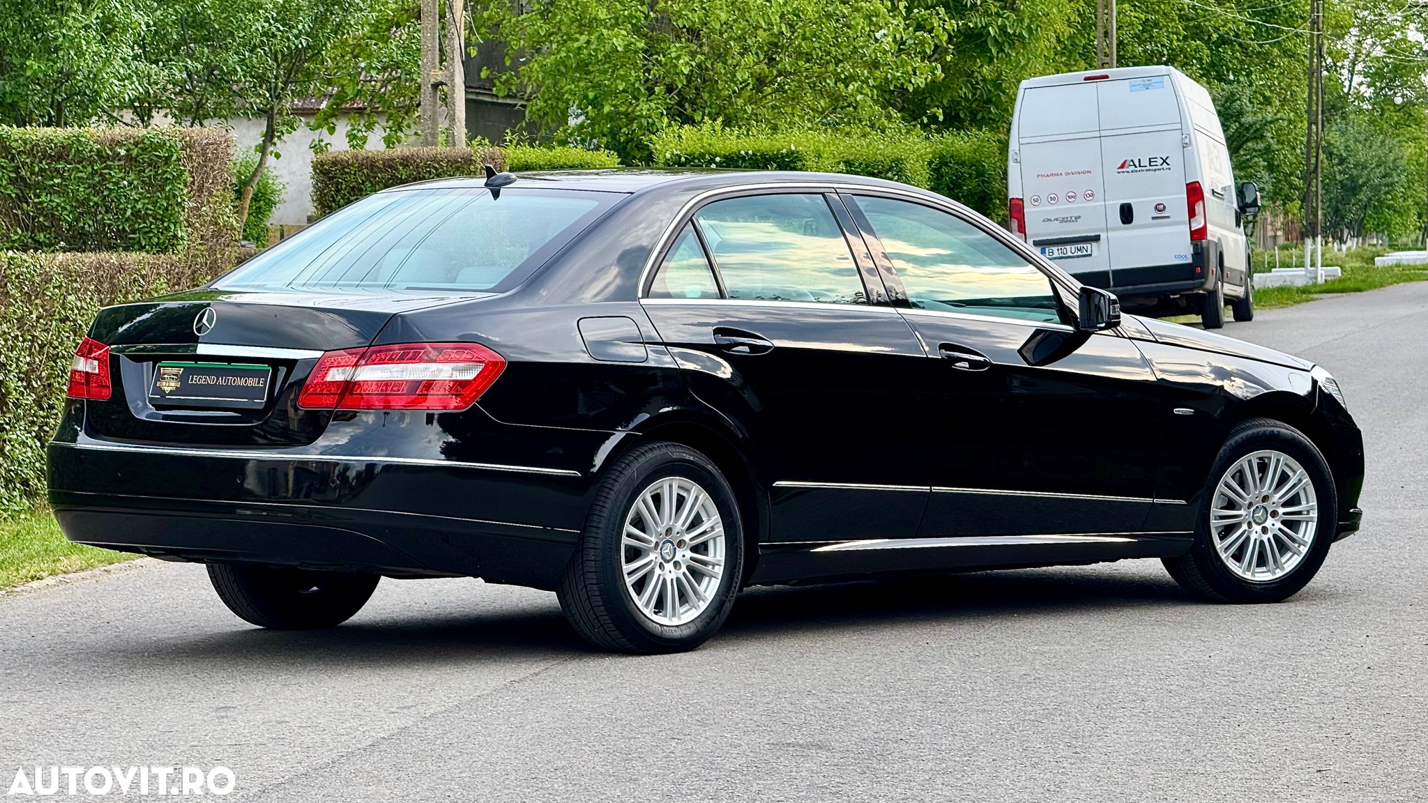 Mercedes-Benz E 220 Blue TEC BlueEFFICIENCY Edition - 2