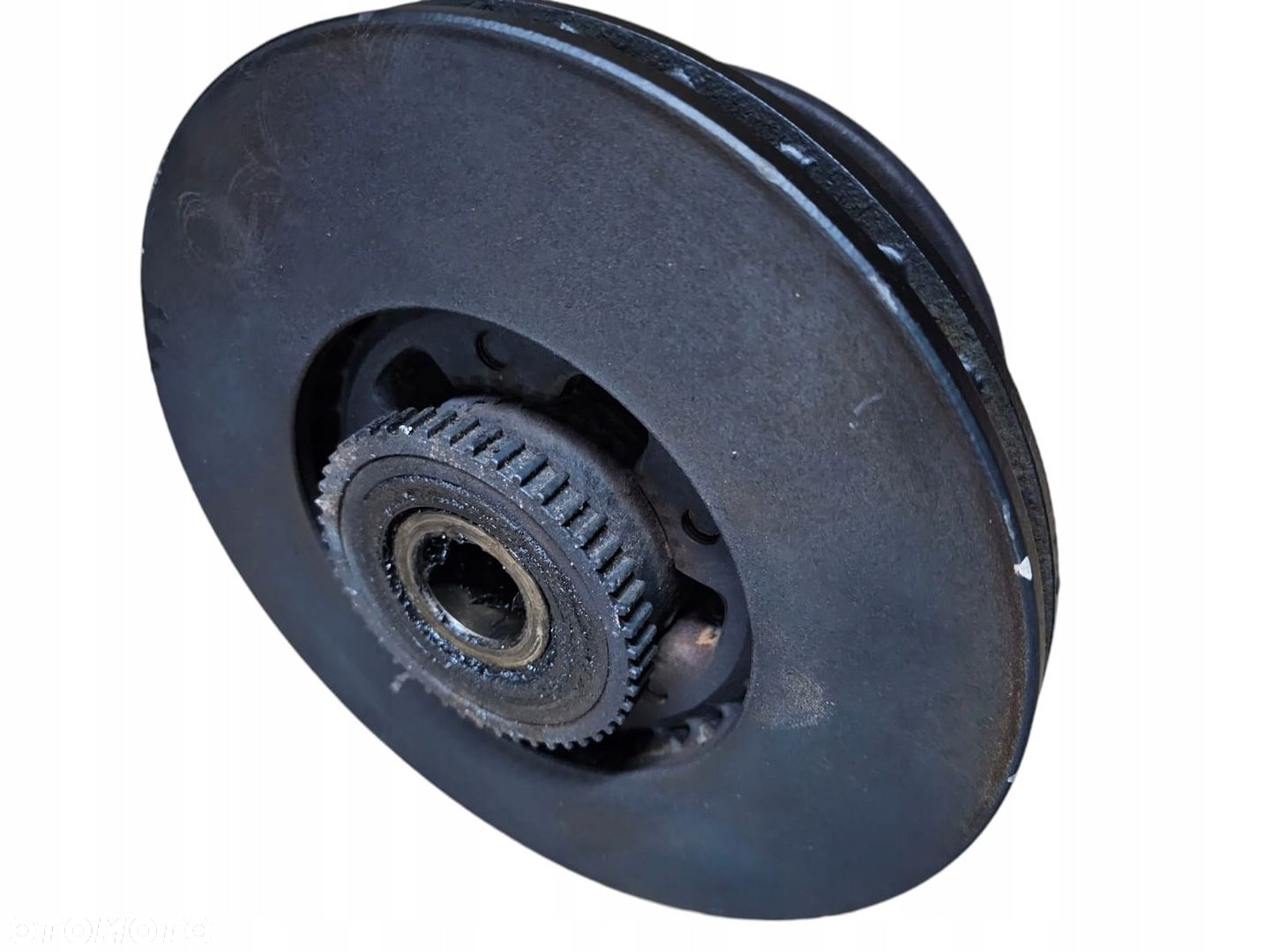 Piasta z ABS 2,5L Maxity Cabstar 07-23r - 3