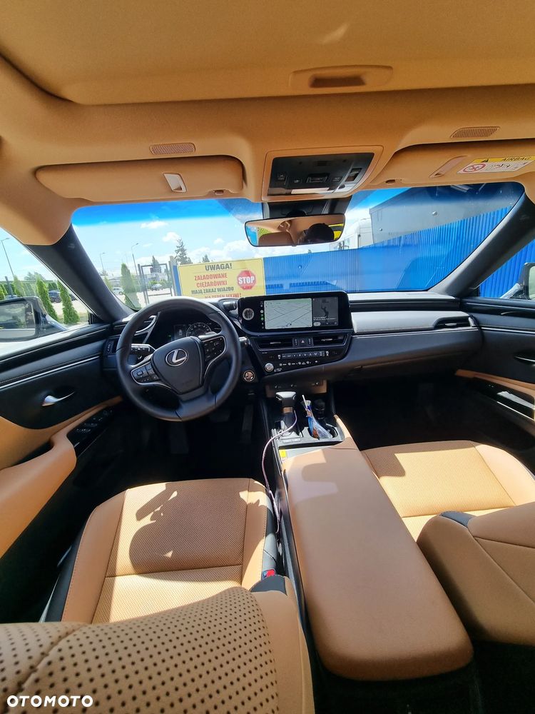 Lexus ES 300h Prestige - 7