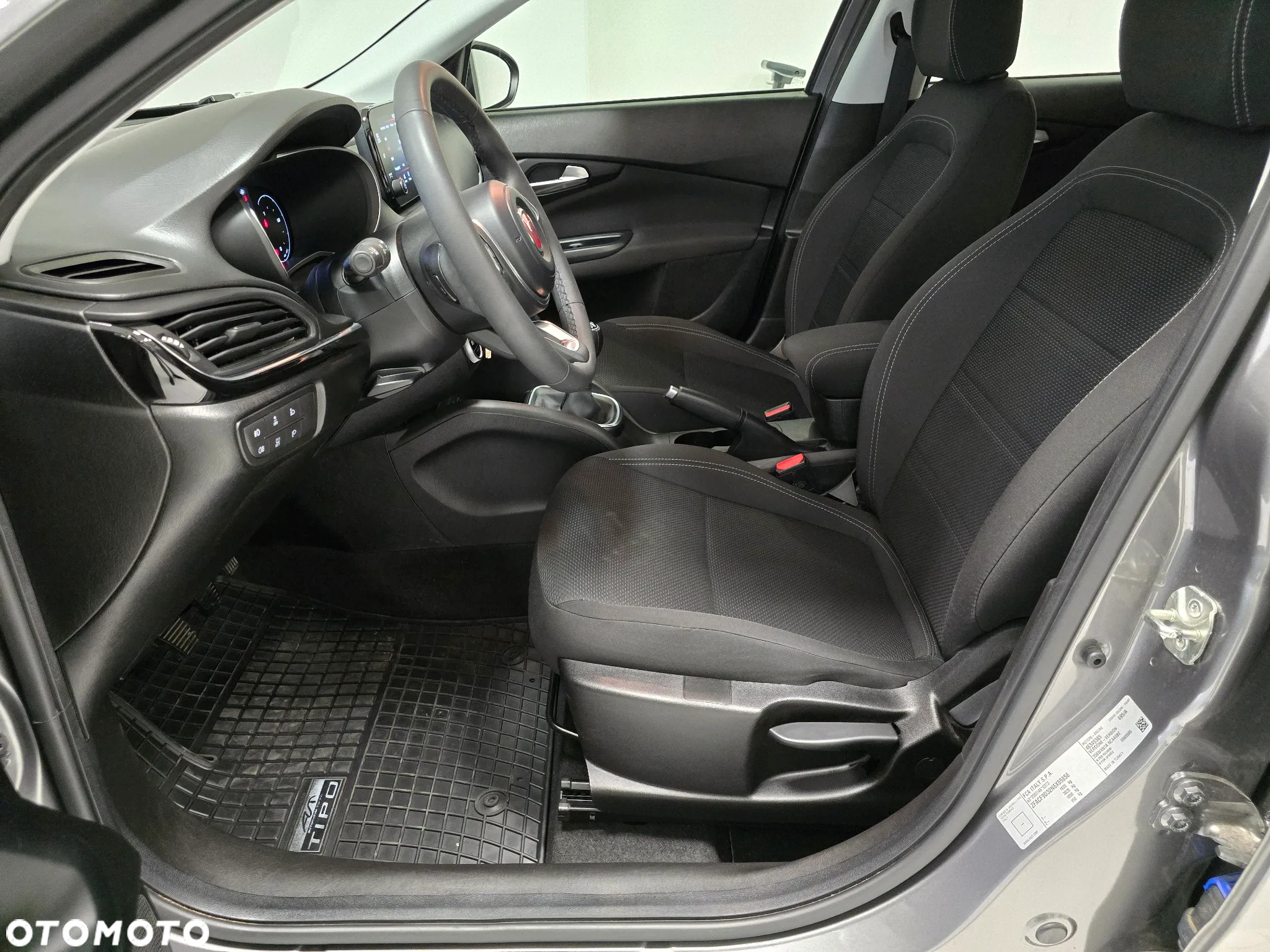 Fiat Tipo - 12