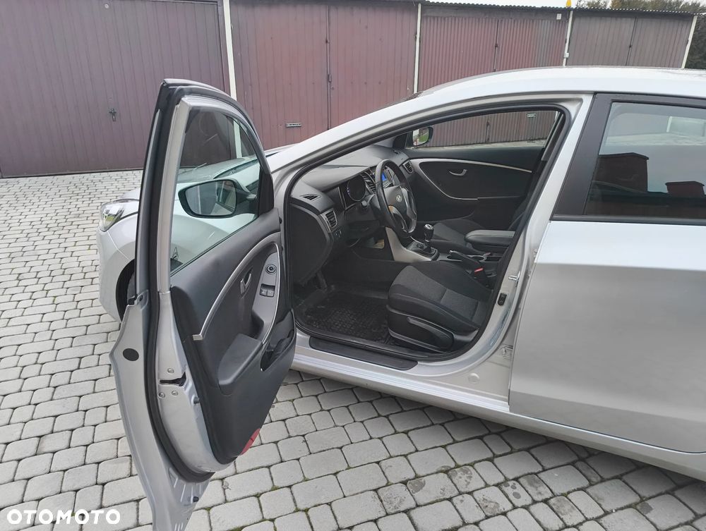 Hyundai i30 1.4 Trend - 10