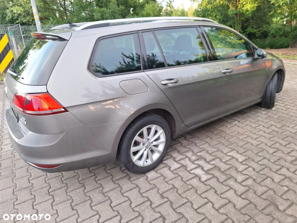 Volkswagen Golf - 5