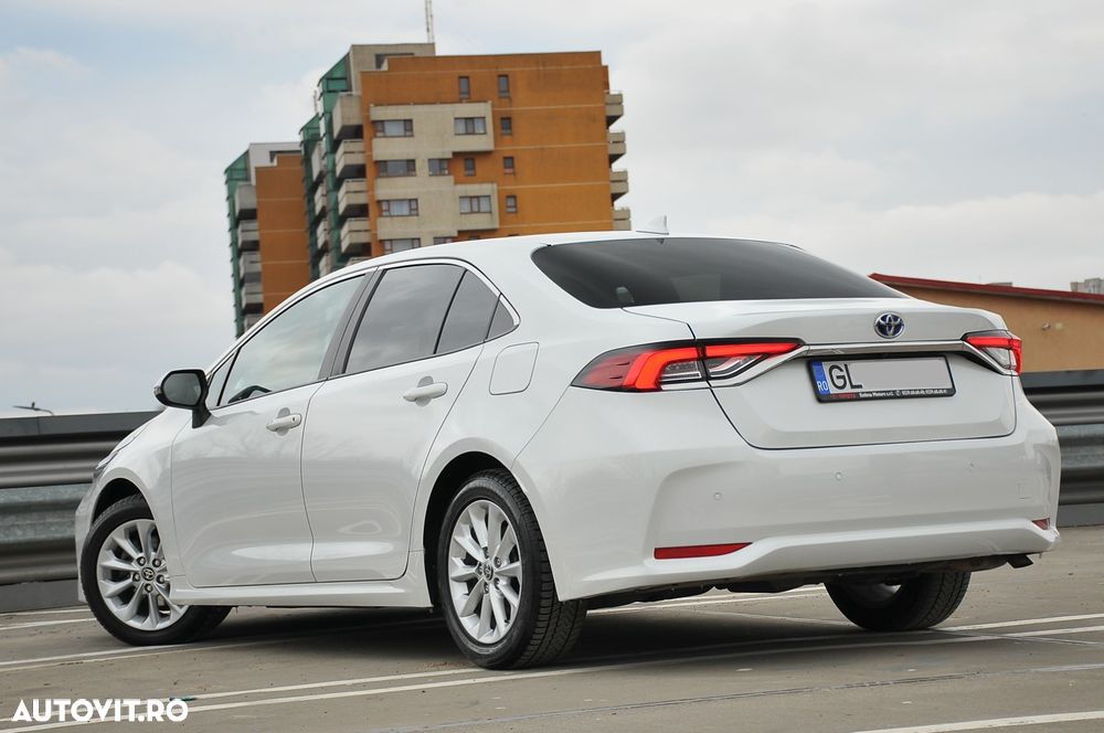 Toyota Corolla 1.8 HSD Business - 7