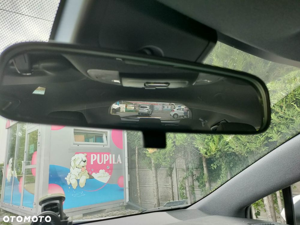 Toyota Corolla 2.0 Hybrid Comfort - 28