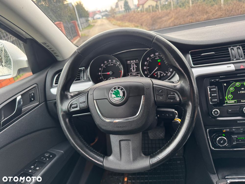 Skoda Superb 2.0 TDI 4x4 DSG Ambition - 22