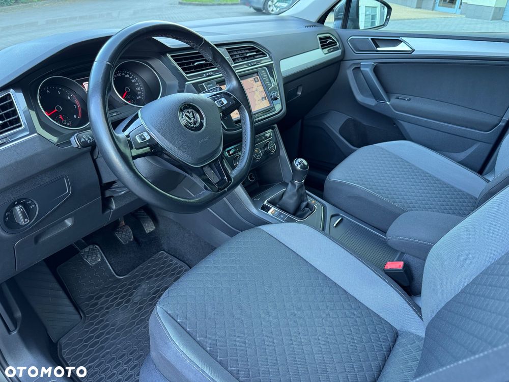 Volkswagen Tiguan - 26