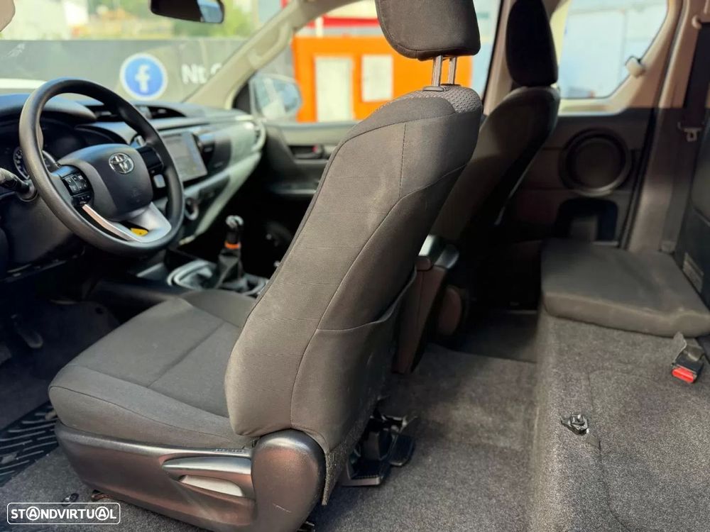 Toyota hilux 2.4 d-4d 4wd ce 3l - 11