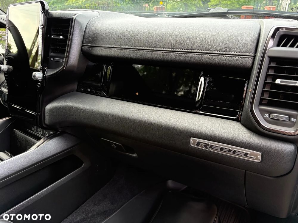 RAM 1500 - 19