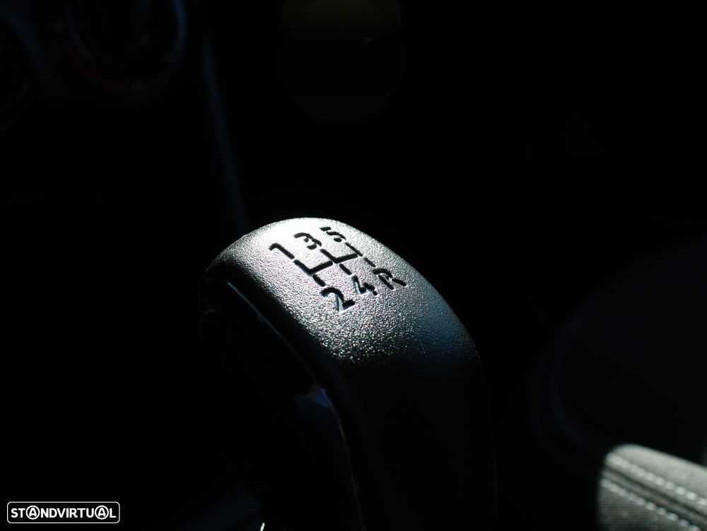 Peugeot 208 1.5 BlueHDi Van - 38