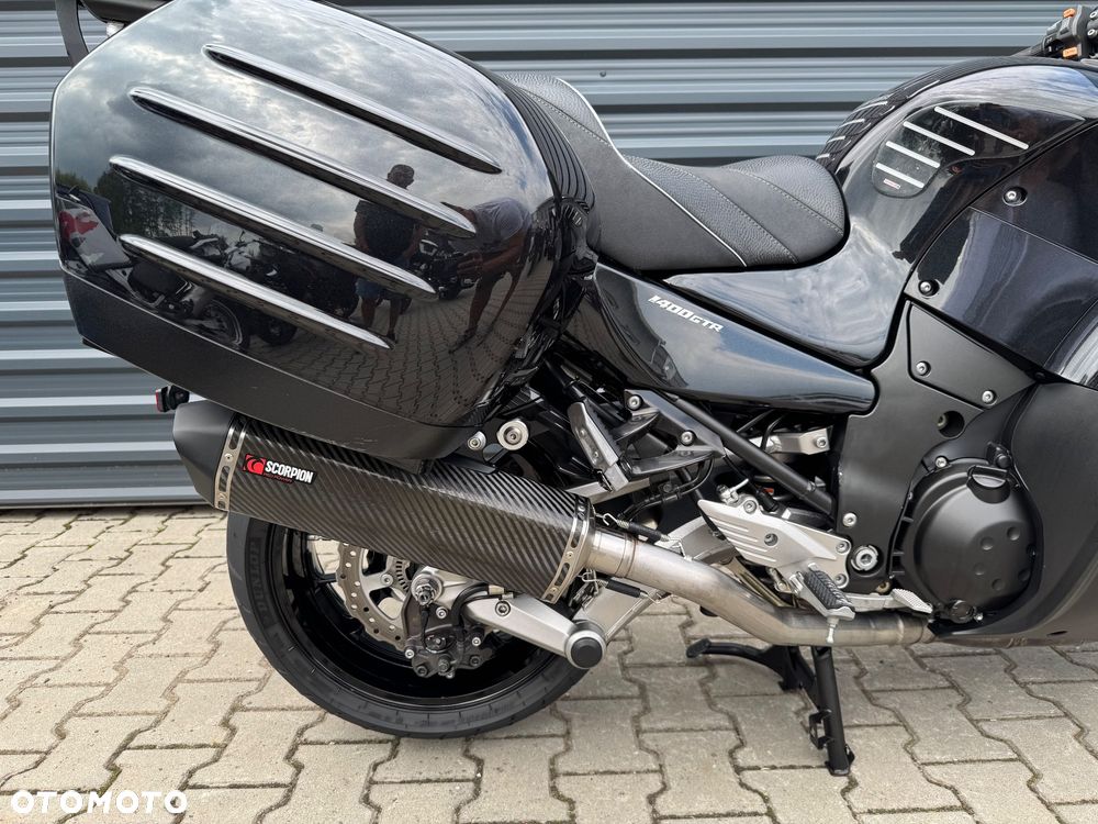 Kawasaki GTR - 14