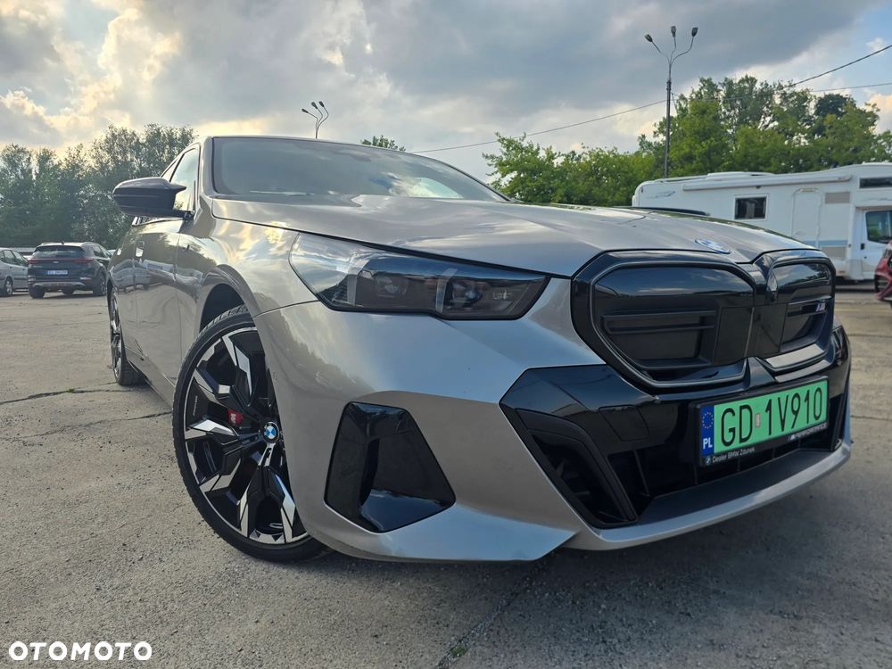 BMW i5 83.9kWh M60 xDrive - 1