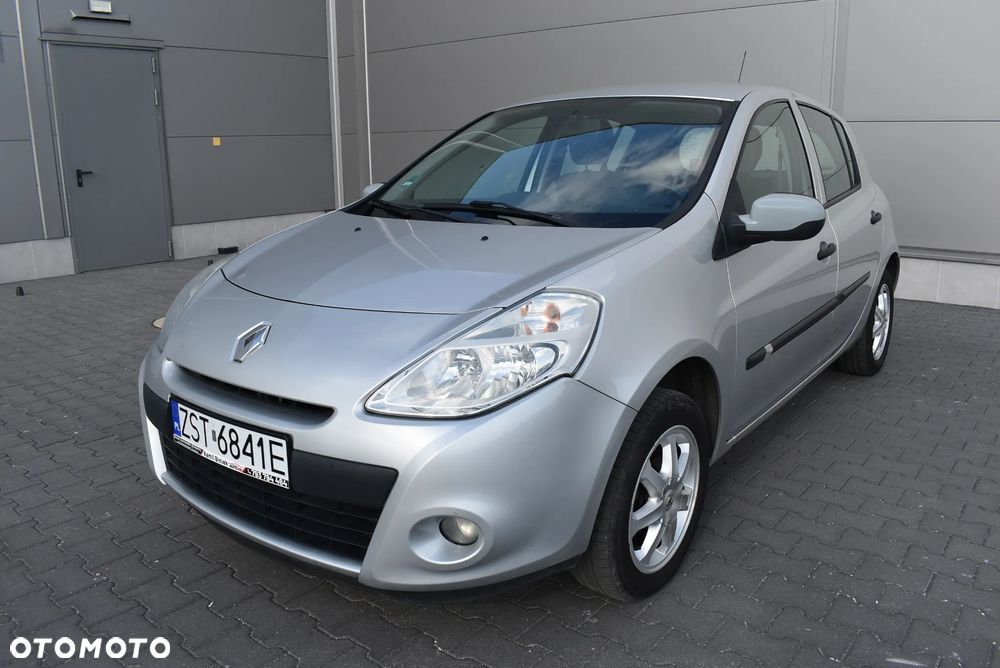 Renault Clio - 1
