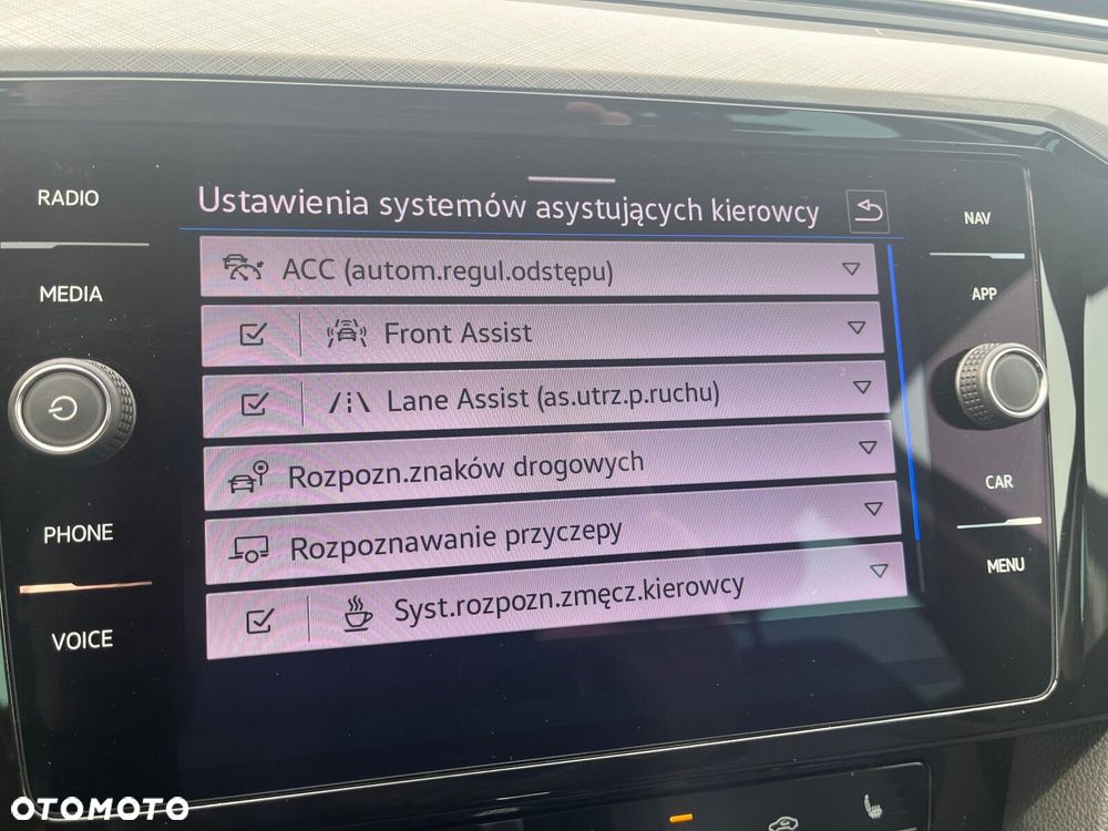 Volkswagen Passat - 34