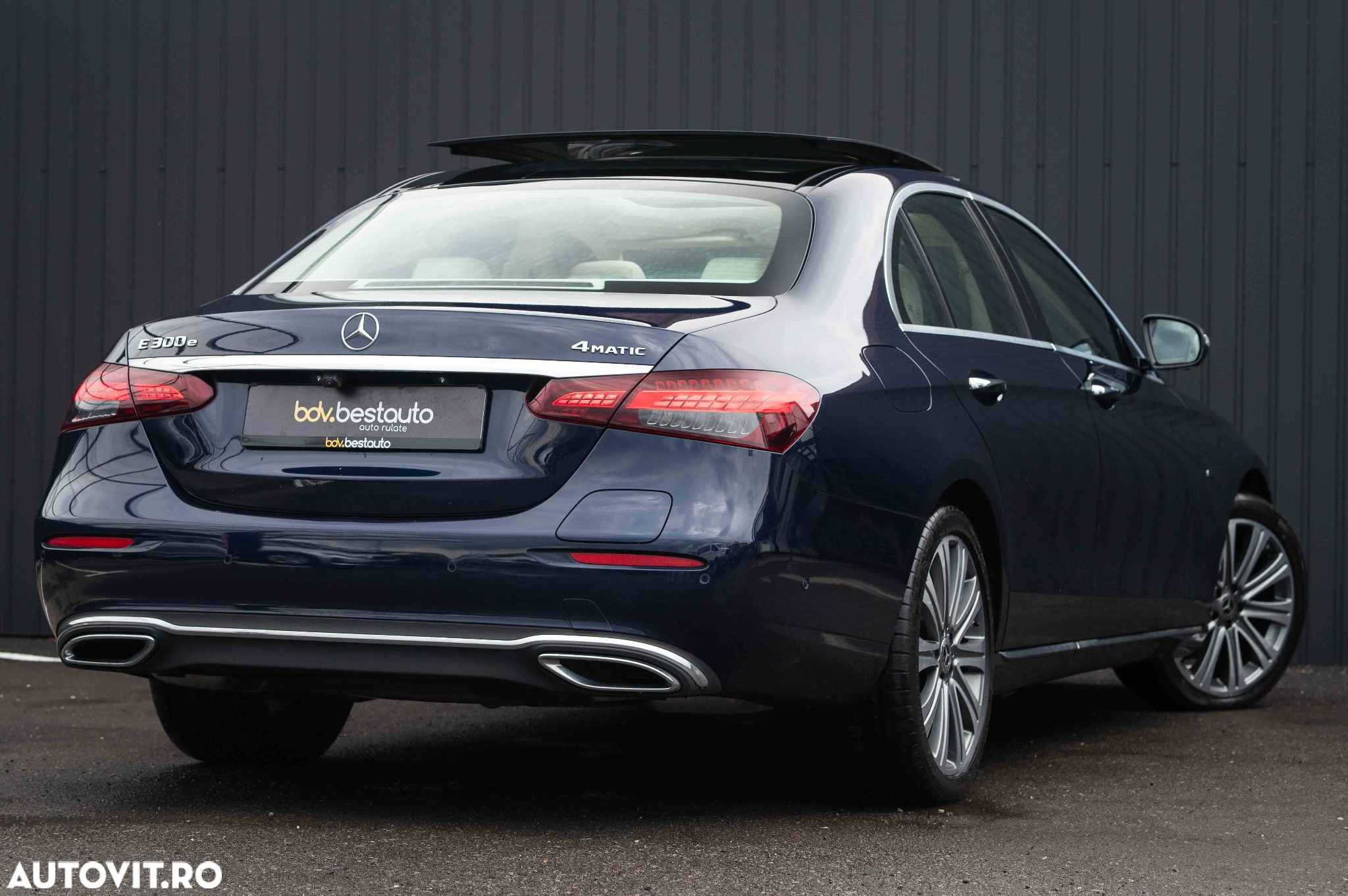 Mercedes-Benz E 300e 4Matic 9G-TRONIC Edition AVANTGARDE - 5