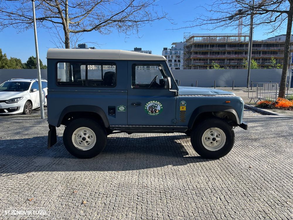 Land Rover Defender - 6