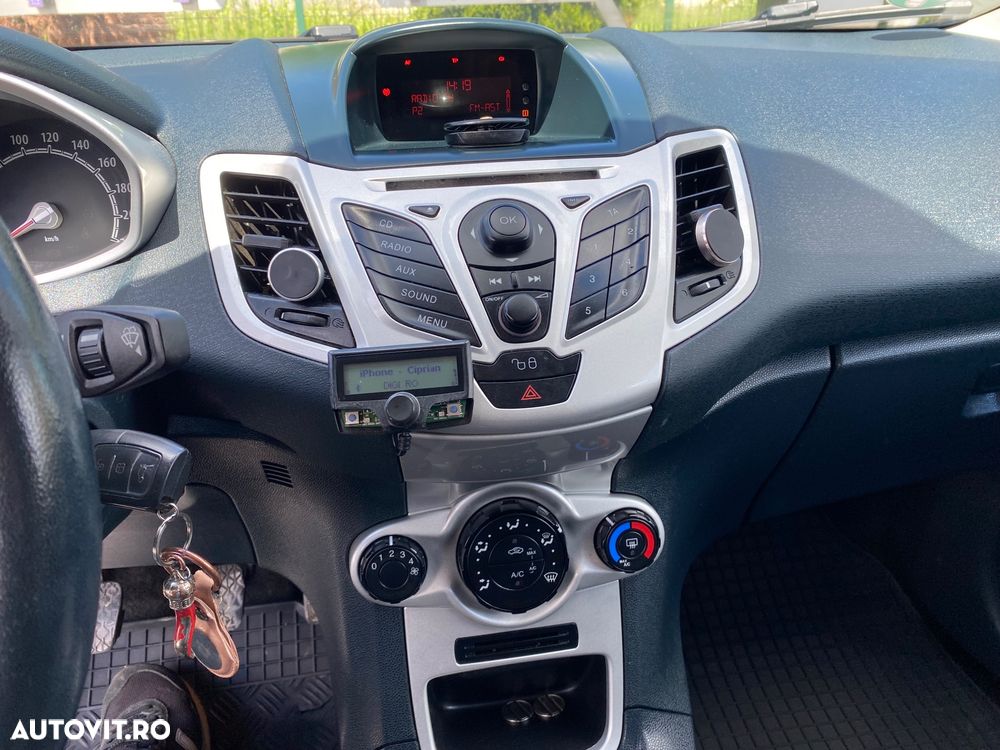 Ford Fiesta 1.6 TDCI DPF Titanium - 15