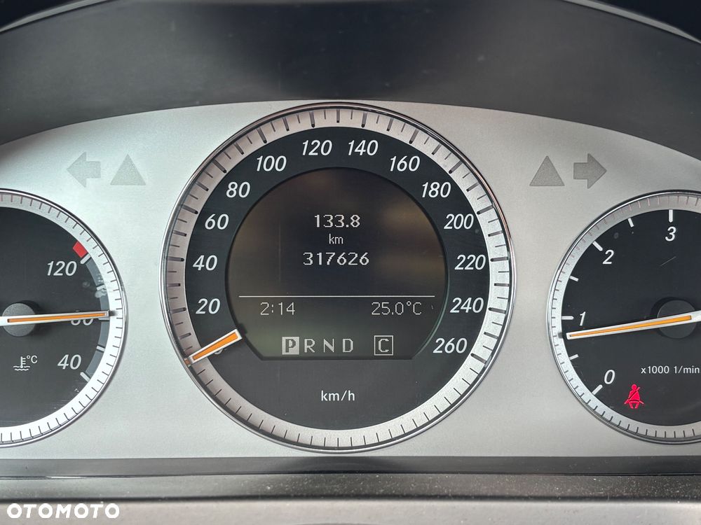 Mercedes-Benz Klasa C 220 CDI DPF Automatik Avantgarde - 28