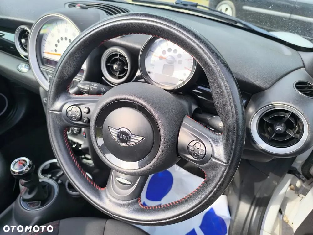 MINI ONE - 8