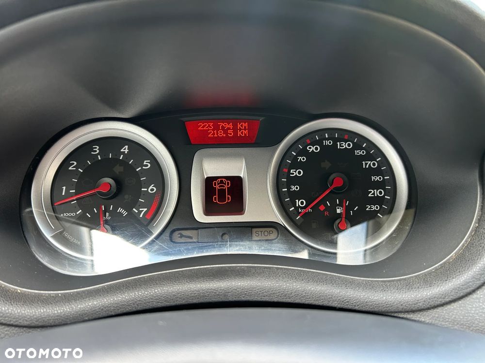 Renault Clio 1.6 Confort Privilege - 13