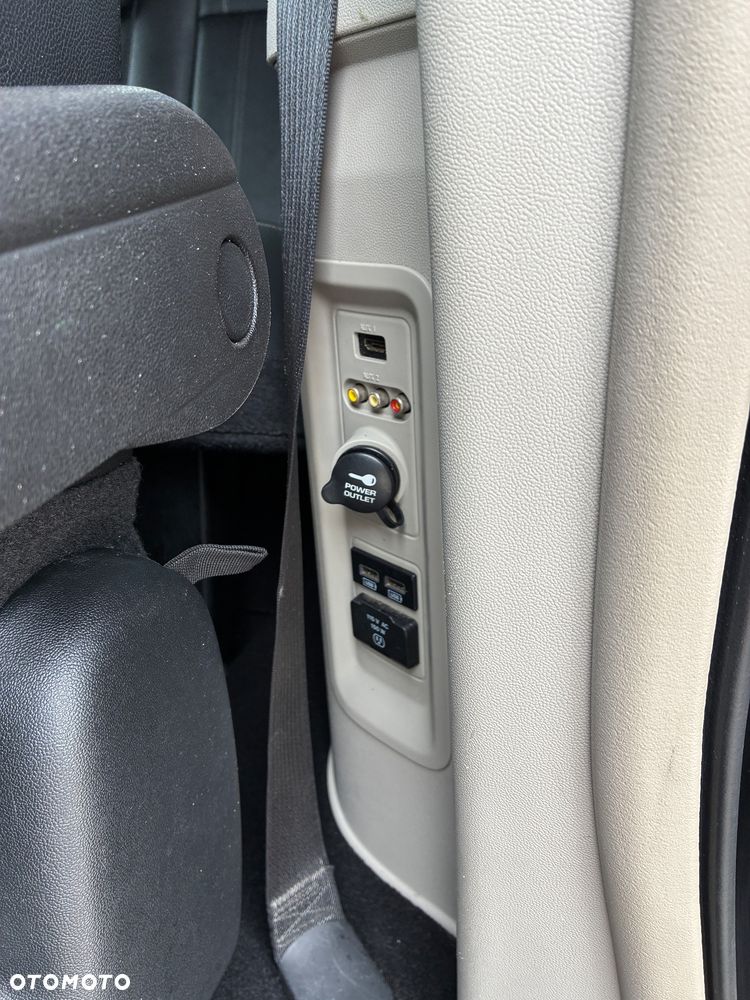 Chrysler Town & Country 3.6 Touring - 9
