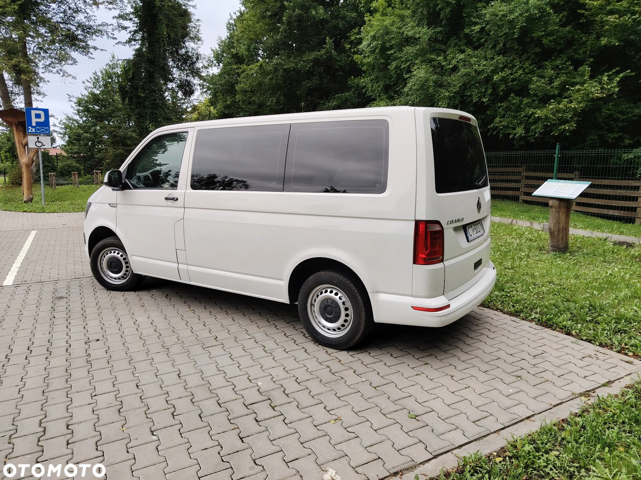 Volkswagen Caravelle 2.0 TDI L1 Trendline - 4