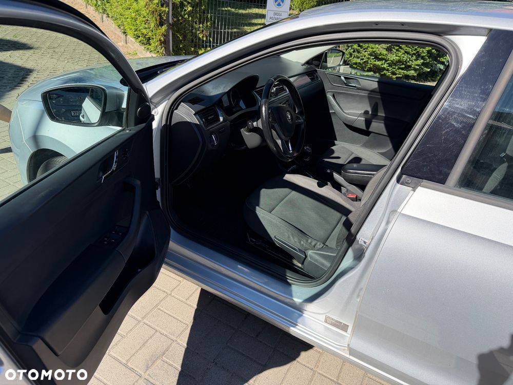 Skoda RAPID 1.2 TSI Ambition - 11
