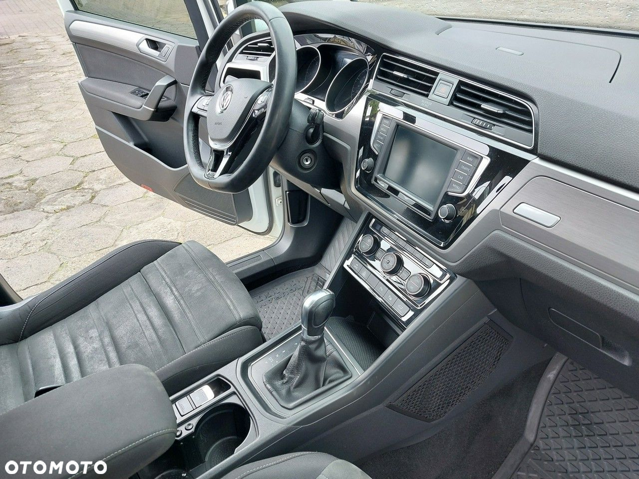 Volkswagen Touran 2.0 TDI BMT Highline DSG - 17
