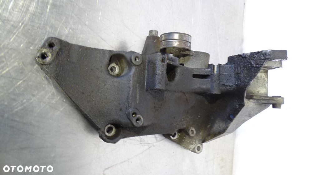 ŁAPA ALTERNATORA WSPORNIK RENAULT LAGUNA II 1.9DCI  8200183234 - 2