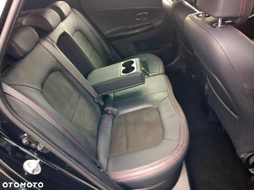 Kia Ceed 1.6 T-GDI GT - 29