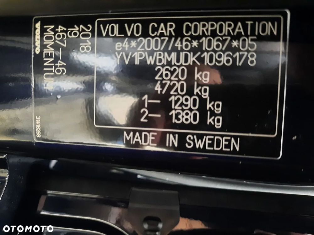 Volvo V90 T8 Twin Engine AWD Momentum - 40