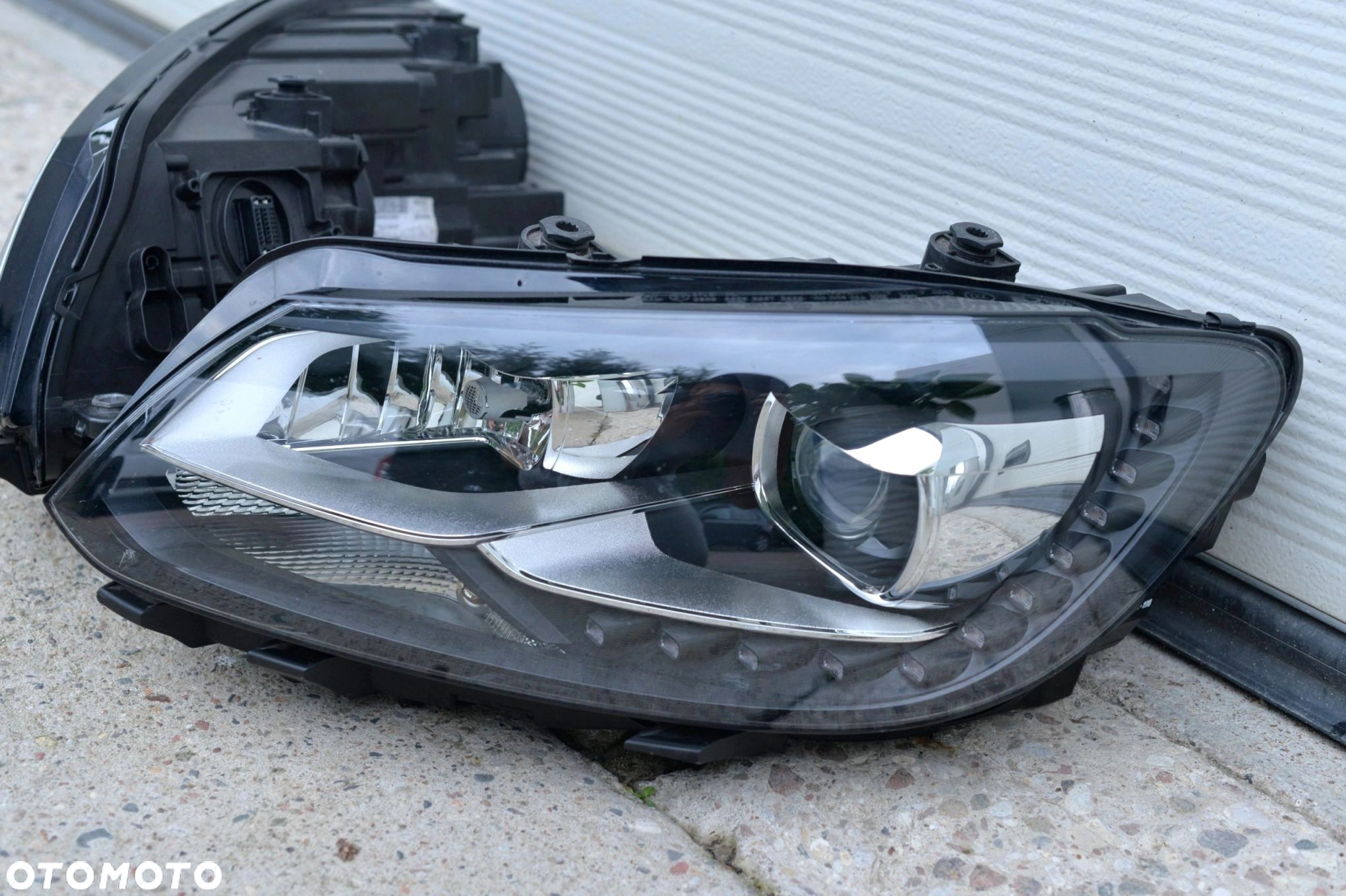MASKA ZDERZAK PAS BŁOTNIK REFLEKTOR LAMPA H7 XENON BELKA VW CADDY 2010- - 9