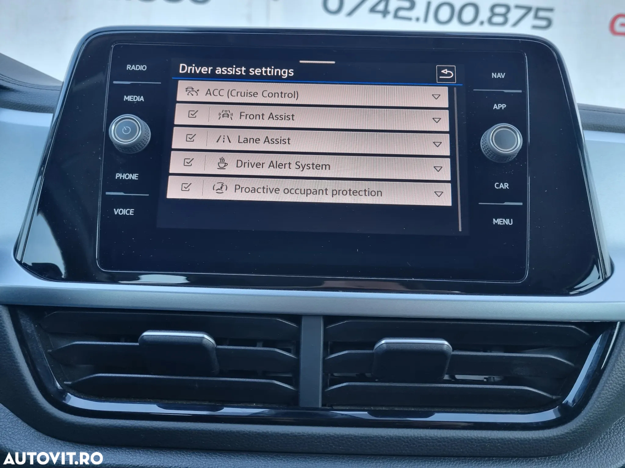 Volkswagen T-ROC 1.0 TSI Life - 28