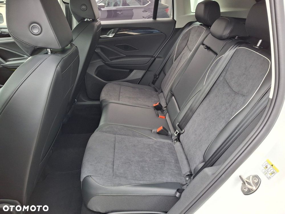 Volkswagen Tiguan - 17