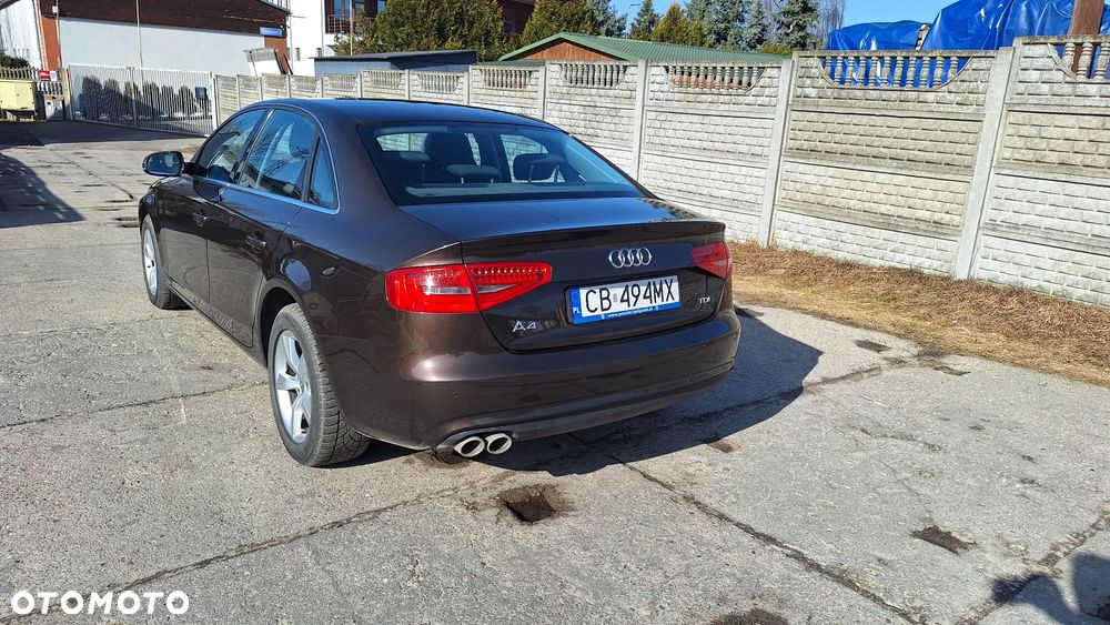 Audi A4 Limousine - 4
