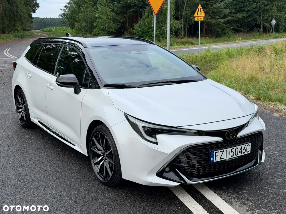 Toyota Corolla 2.0 Hybrid GR Sport Dynamic - 26