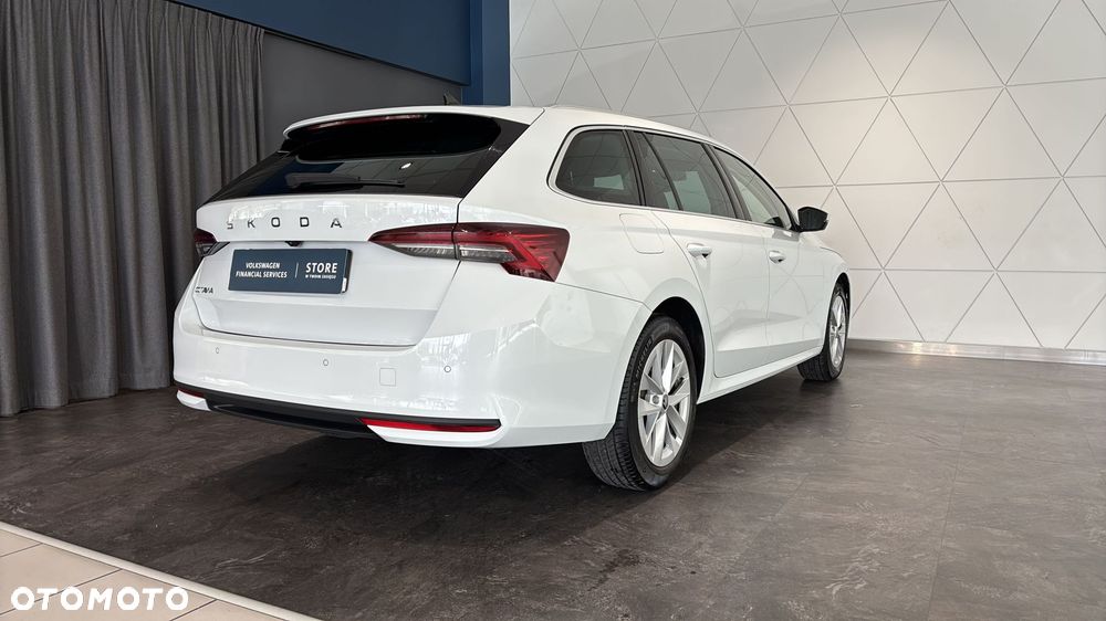 Skoda Octavia 1.5 TSI mHEV Selection DSG - 6