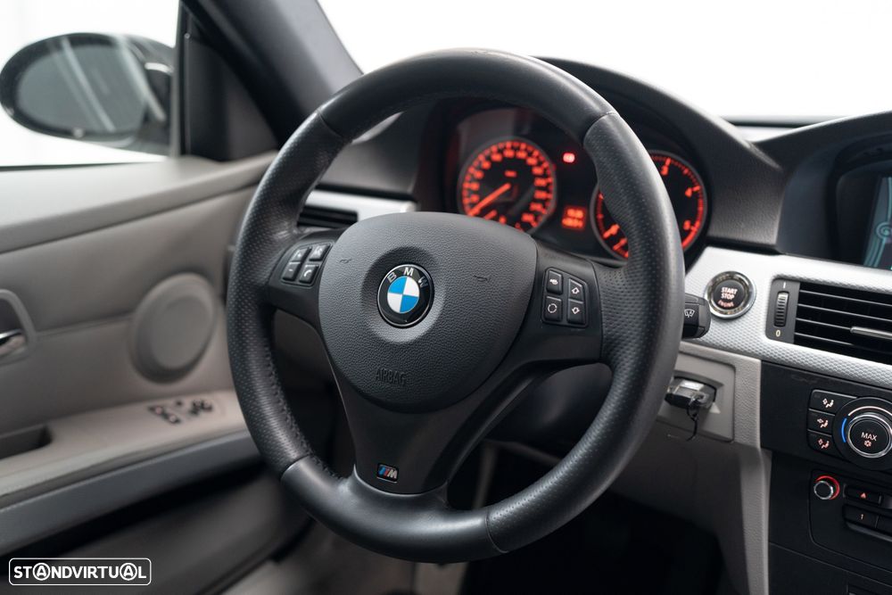 BMW 320 d Coupe - 12