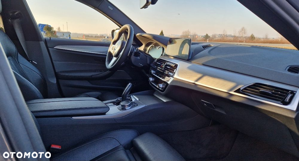 BMW Seria 5 530i xDrive M Sport sport - 19