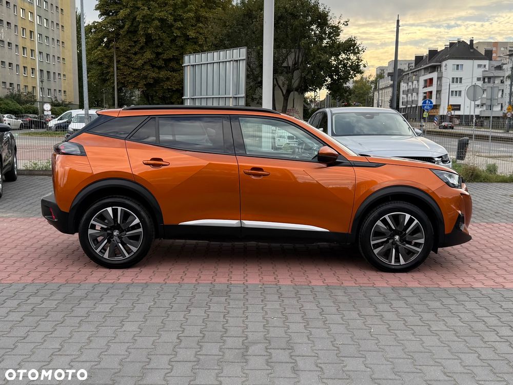 Peugeot 2008 1.5 BlueHDi Allure S&S - 20
