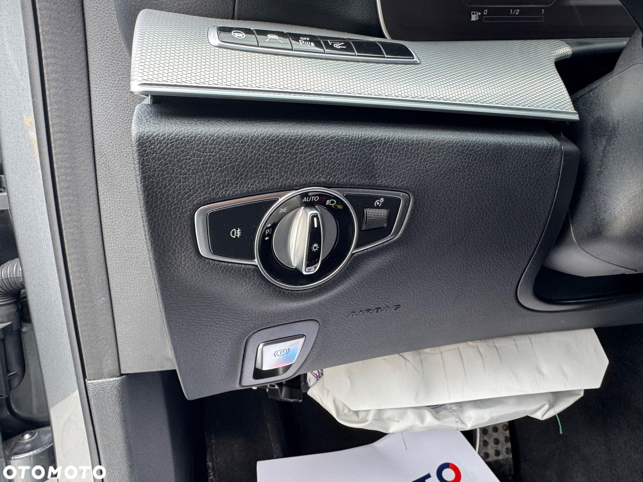 Mercedes-Benz Klasa E 200 4-Matic 9G-TRONIC - 16